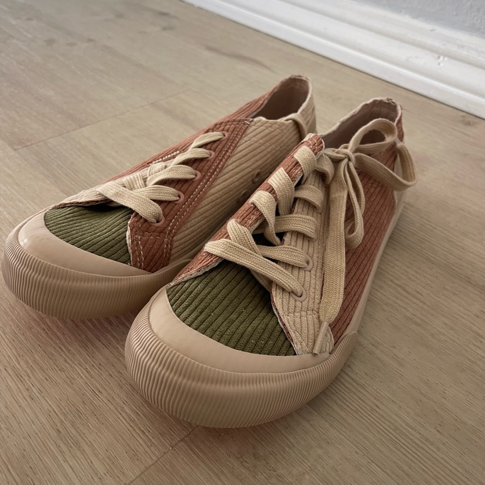 Rocket Dog Tan and Olive Women's Sneakers